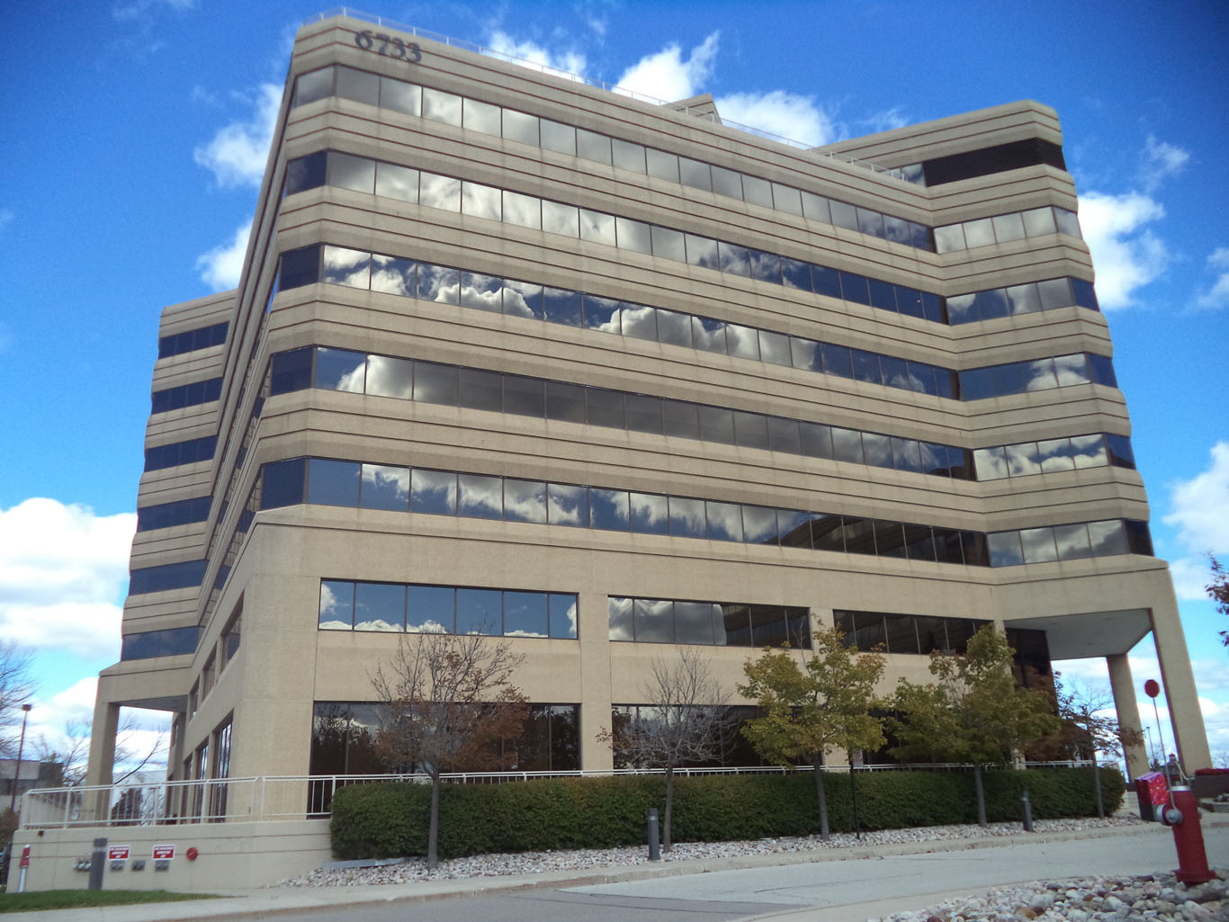 Zemlar - 6733 Mississauga Road